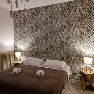 Central Apartrooms , Palermo Italia