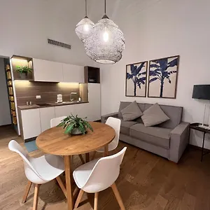 https://la-dimora-dei-mori.catania-hotels.net